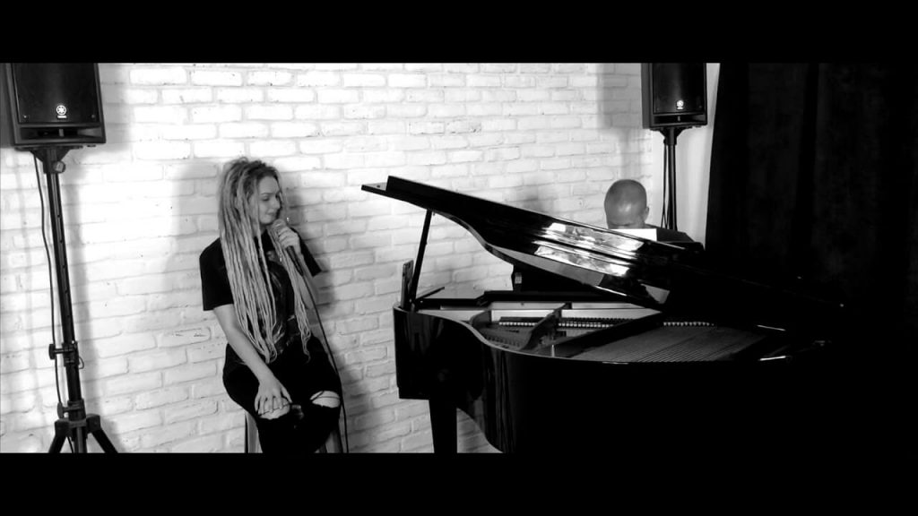 zhavia