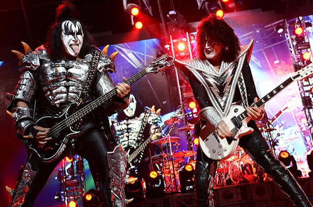 kiss performance oct 2015 billboard 650