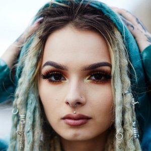 zhavia