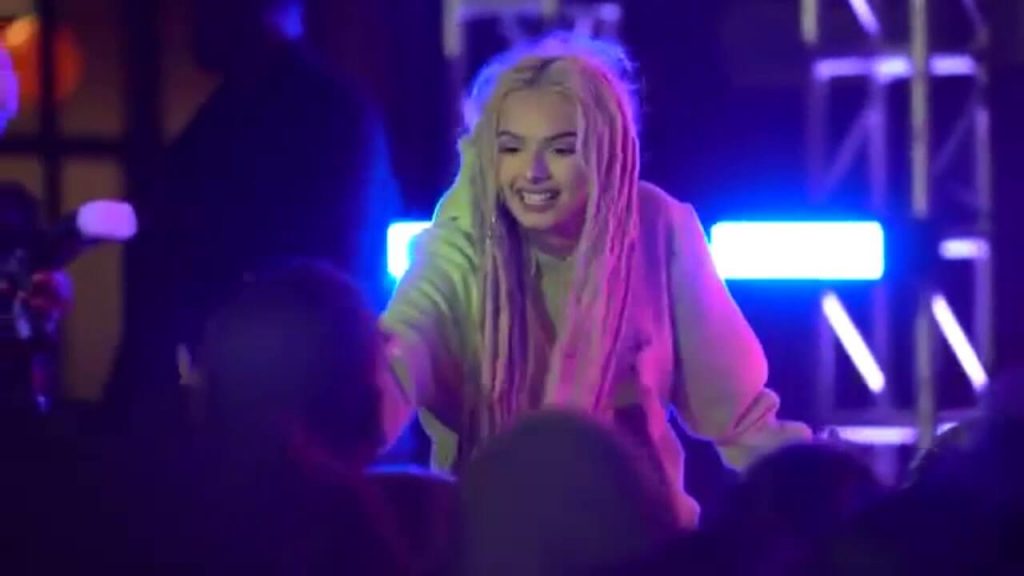 zhavia 100 ways tour