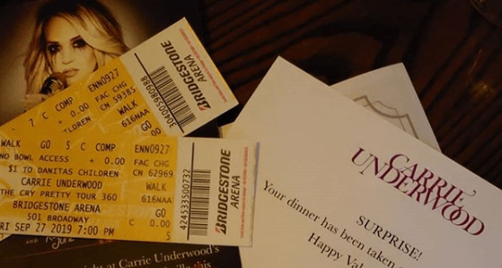 Carrie Underwood fan surprise