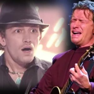 Michael Grimm performs on "AGT: The Champions"