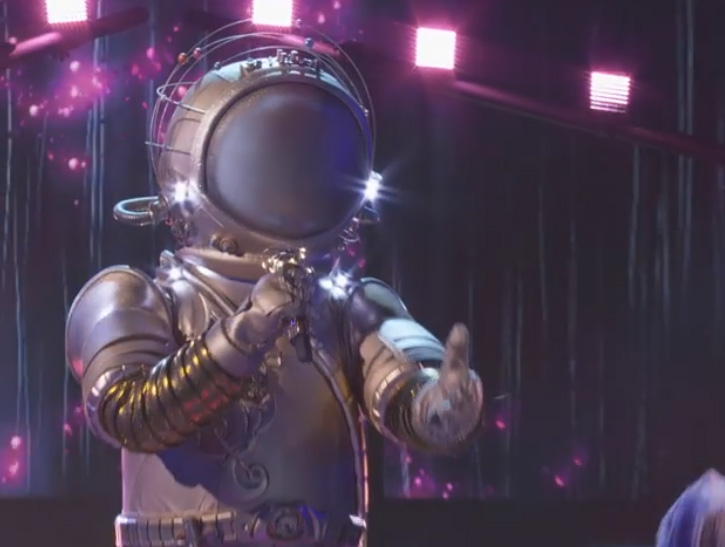 Masked-Singer-Astronaut