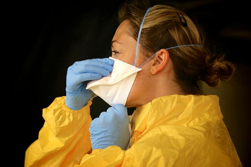 coronavirus breathing or talking (1)