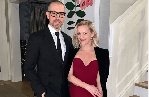 Celebrities that dated regular people