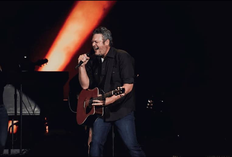 Blake-Shelton-Gods-Country-Gwen-Stefani-The-Voice