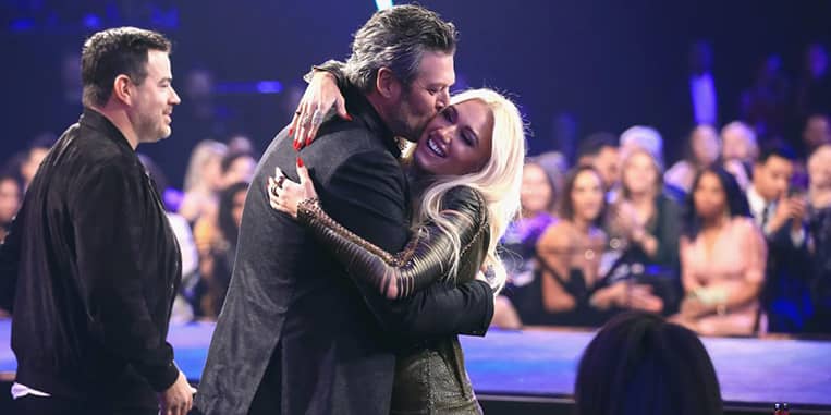 BLAKE AND GWEN TALENT SHOW AMERICAN MUSIC AWARDS