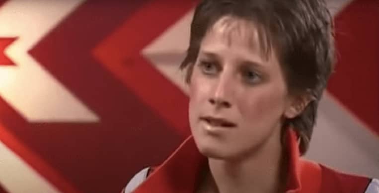 Arrogant Contestant Sings Her Way Out Of A Fight
