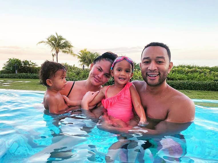 John-Legend-The-Voice-Judge-Chrissy-Teigen