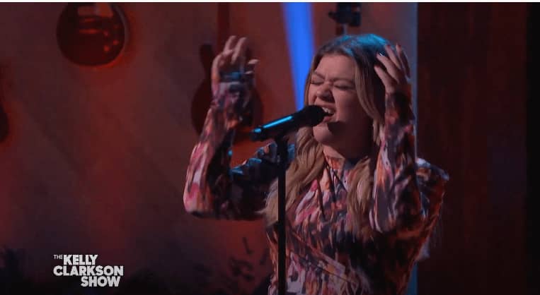 Kelly-Clarkson-Ariana-Grande-Brandon-Blackstock-The-Voice-The-Kelly-Clarkson-Show