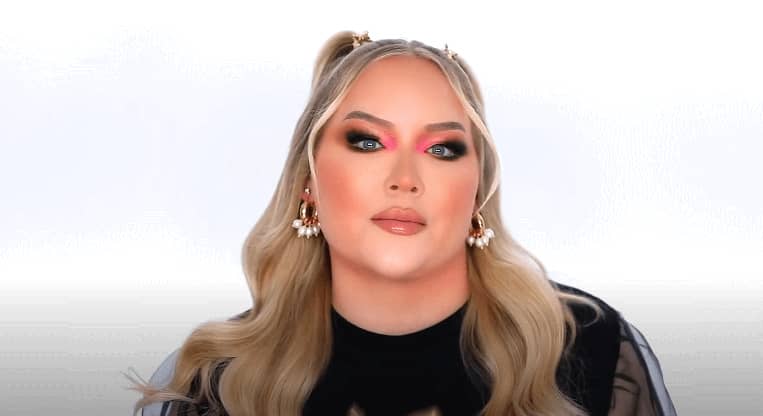 Ellen-DeGeneres-NikkieTutorials-Nikkie-de-Jager-The-Ellen-Show
