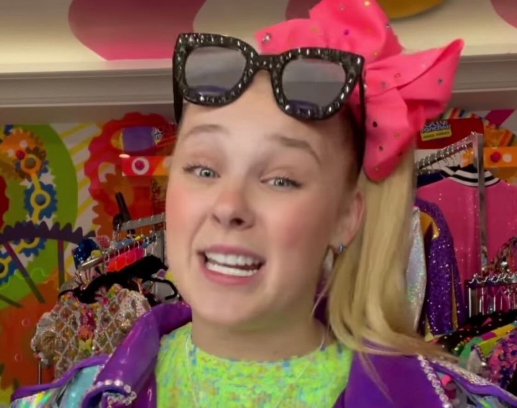 JoJo-Siwa-The-Masked-Singer-TikTok-Nickelodeon
