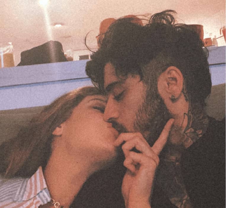 Zayn-Malik-Gigi-Hadid-Zayn-And-Gigi-Engaged-One-Direction-The-X-Factor