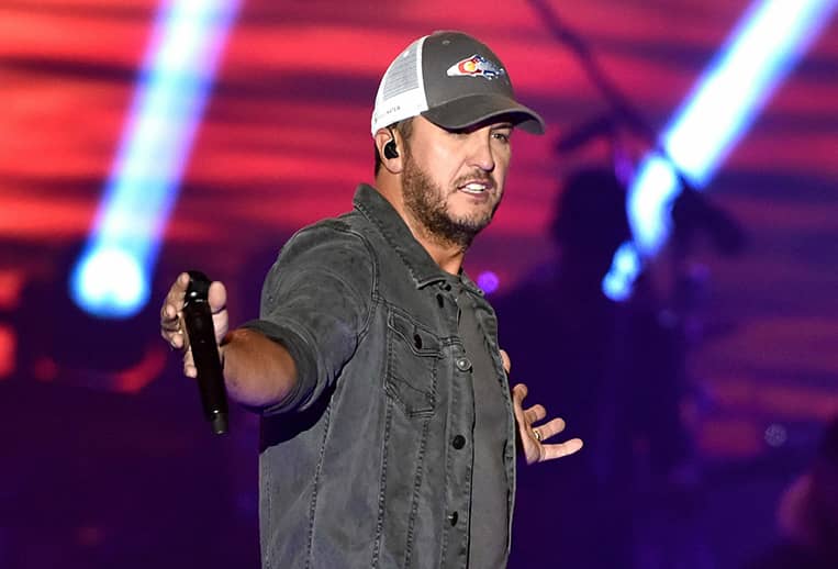 Luke-Bryan-American-Idol-Caroline-Boyer
