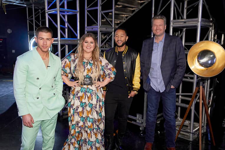 American-Idol-ratings-The-Voice-Ratings-The-voice-American-Idol-Blake-Shelton-Luke-Bryan
