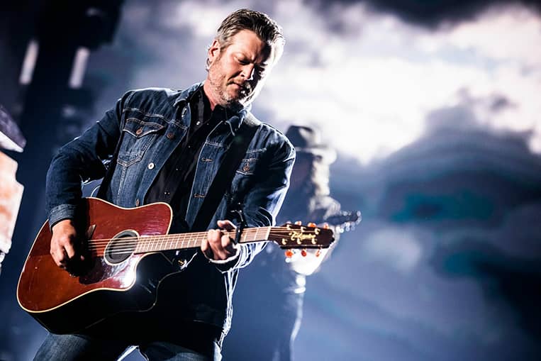 Blake-Shelton-Austin-ACM-Awards-Gwen-Stefani-The-Voice
