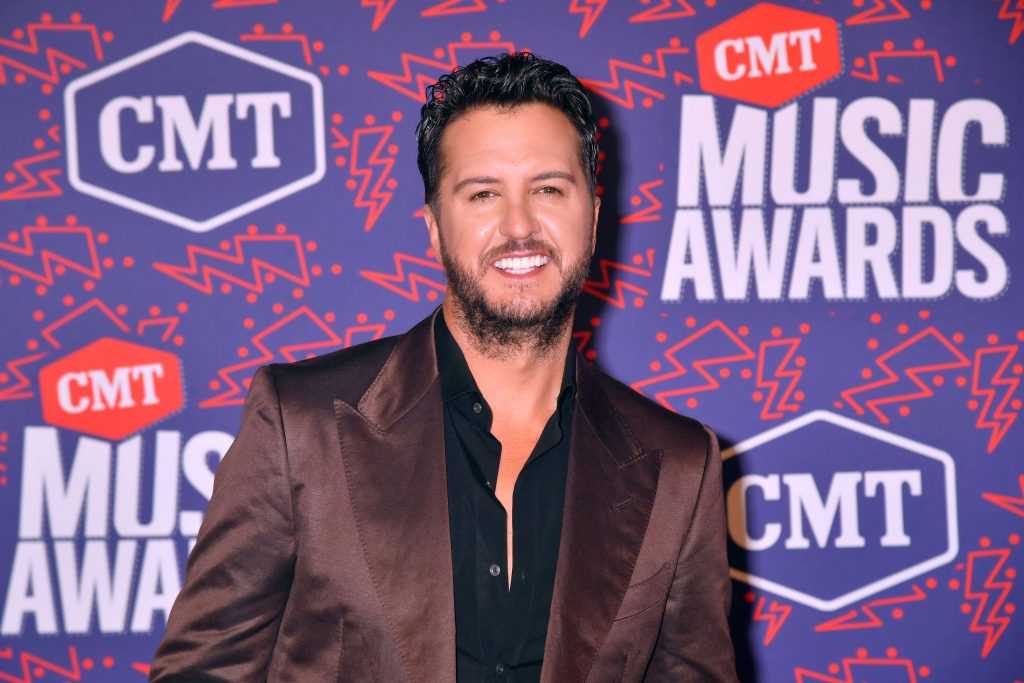Luke-Bryan-Waves-American-Idol-Born-Here-Live-Here-Die-Here