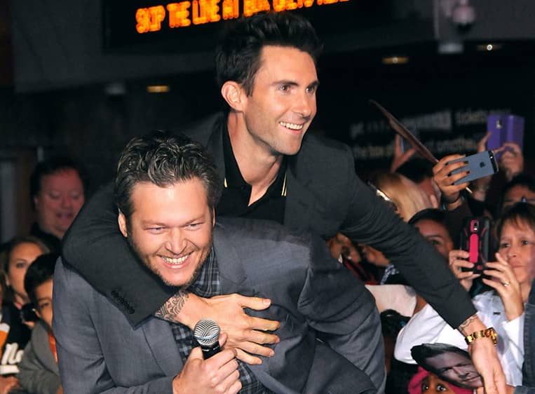 Blake-Shelton-And-Adam-Levine-Blake-Shelton-Gwen-Stefani-Jimmy-Fallon-Adam-Levine-The-Voice-Maroon-5-The-Voice-Finale-Blake-and-Gwen-Wedding
