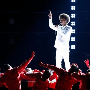 Cam-Anthony-Blake-Shelton-The-Voice-The-Voice-Season-20-finale