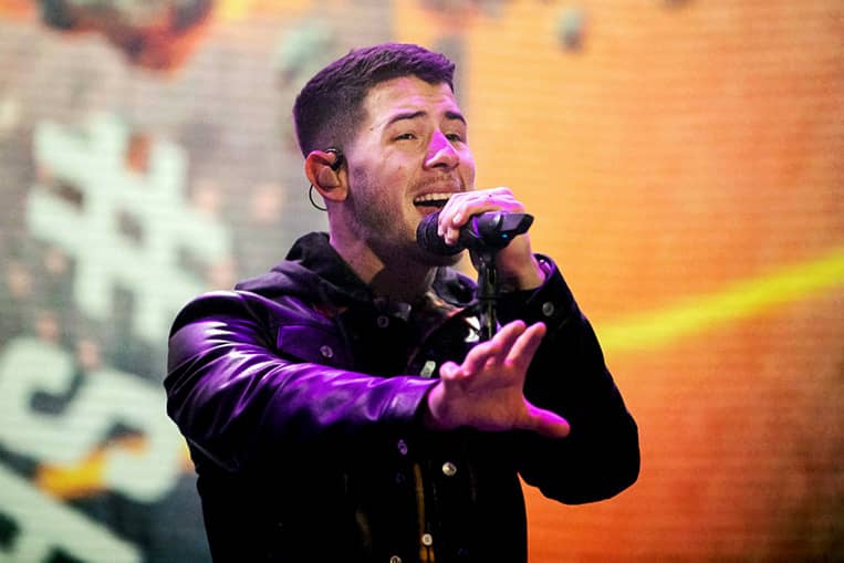 Nick-Jonas-Accident-Nick-Jonas-The-Voice-Nick-Jonas-injured