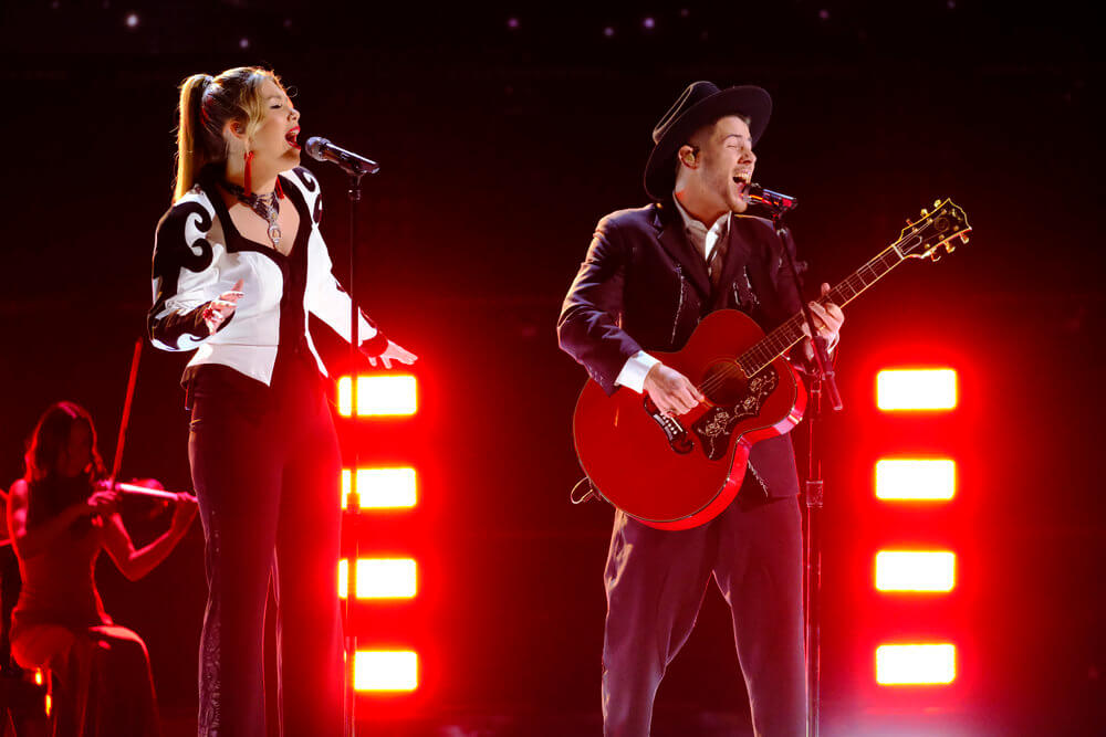 Nick-Jonas-The-Voice-Rachel-Mac-Nick-Jonas-The-Voice-Foo-Fighters