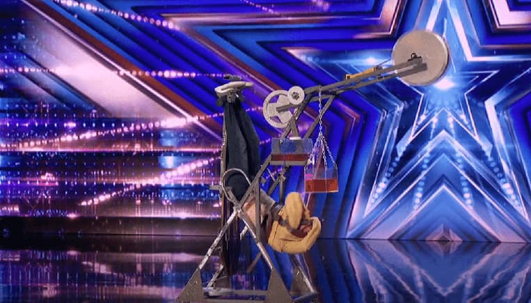 Matt-Johnson-Americas-Got-Talent-Matt-Johnson-Americas-Got-Talent-AGT-Season-16-Matt-Johnson-Escape-artist-Simon-Cowell