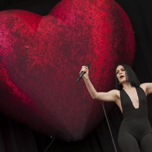Jesse J releases summer anthem