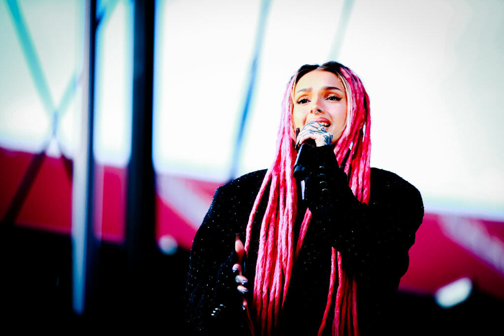 Zhavia