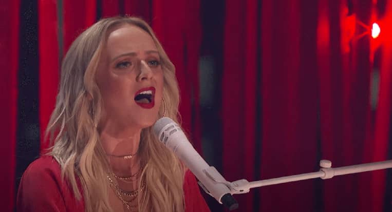 Madilyn-Bailey-AGT-Americas-Got-Talent-Howie-Mandel-Tory-Vagasy