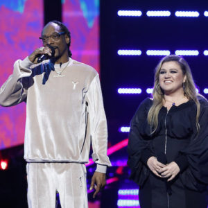 Snoop Dogg, Kelly Clarkson