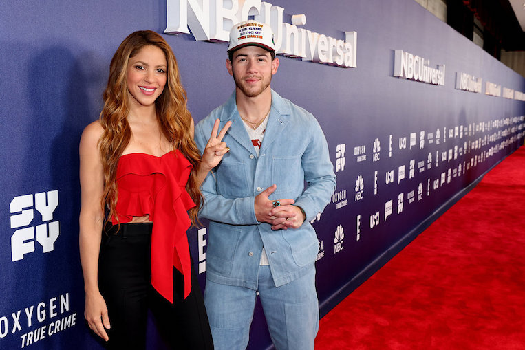 Shakira, Nick Jonas, “Dancing with Myself”