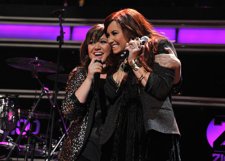 Kelly Clarkson and Demi Lovato