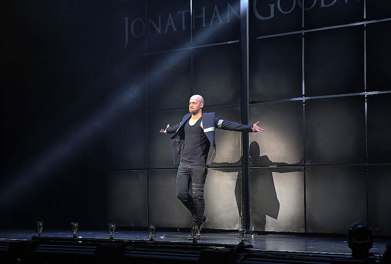 Jonathan Goodwin in "Impossible"