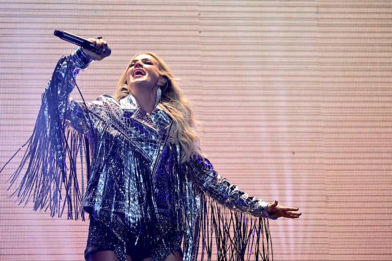 Carrie Underwood performs at Stagecoach Music Festival