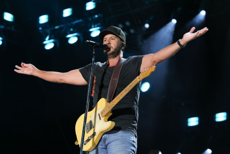 Luke Bryan CMA Fest 2022