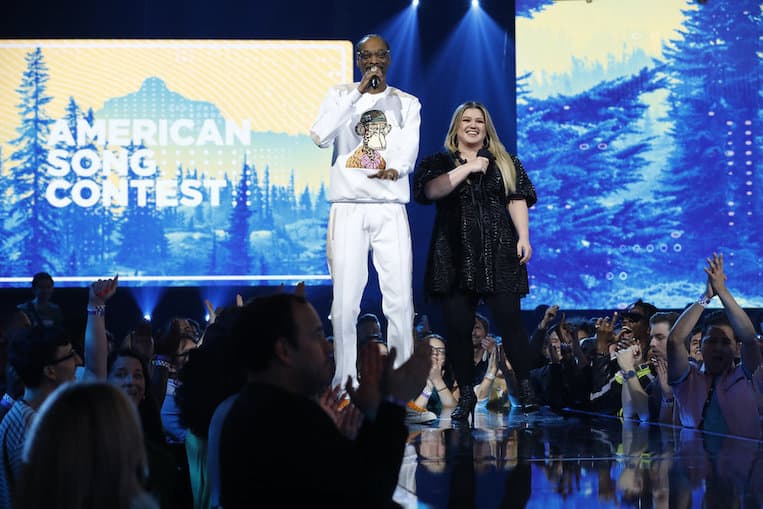 Snoop Dogg and Kelly Clarkson on 'American Song Contest'
