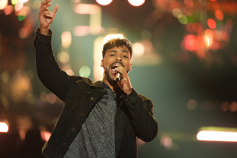 Devix singing on 'The Voice' season 22
