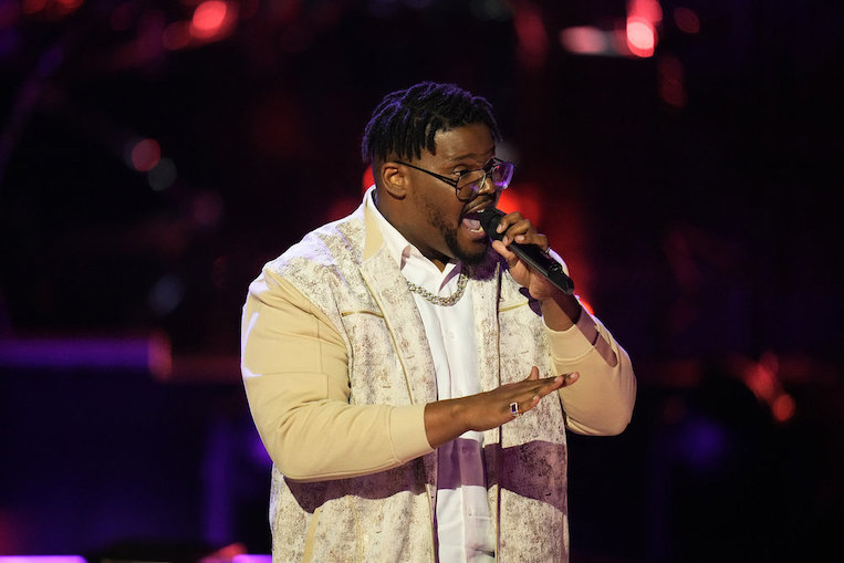 Justin Aaron singing on 'The Voice'