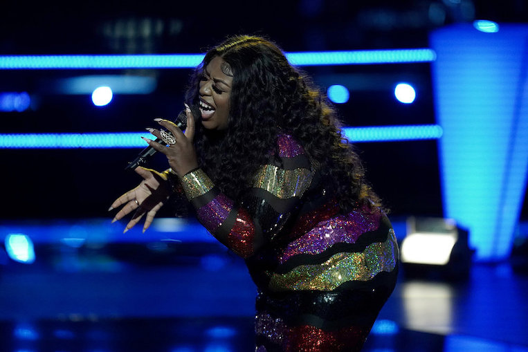Kim Cruse performing on 'The Voice'