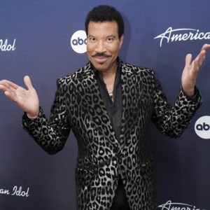 Lionel Richie on the 'American Idol' red carpet