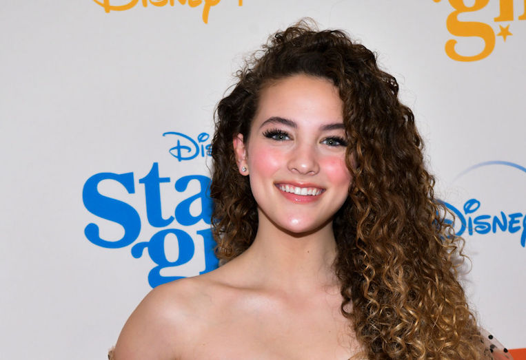Sofie Dossi at the "Stargirl" premiere
