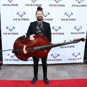 Casey Abrams at Fix'N Fidos Holds Inaugural Charity Golf Tournament