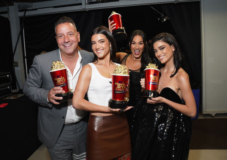 Marc D'Amelio, Charli D'Amelio, Heidi D'Amelio and Dixie D'Amelio at the 2022 MTV TV and Movie Awards Unscripted