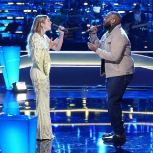 Alyssa Lazar and MANGUS perform on 'The Voice' Battle Rounds
