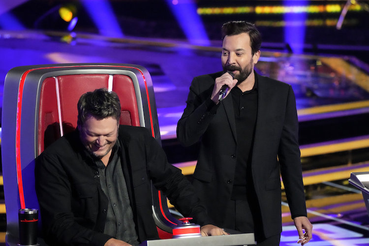 Jimmy Fallon pranks the coaches on 'The Voice'