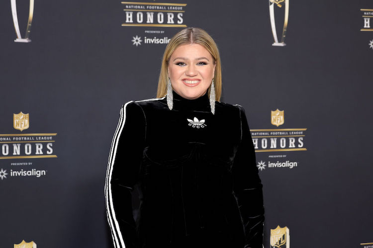 Kelly Clarkson at the 12th Annual NFL Honors