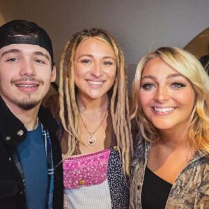 Noah Thompson, Mariah Faith, HunterGirl via Instagram