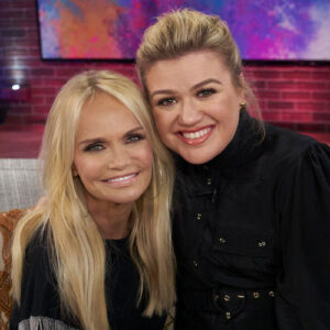 Kristin Chenoweth and Kelly Clarkson on 'The Kelly Clarkson Show'
