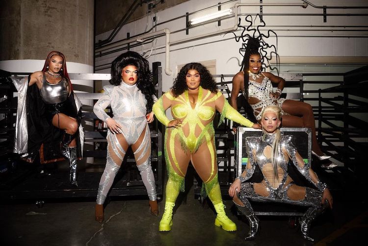 Lizzo with Vanessa Vanjie, The Kandy Muse, Aquaria, and Asia O'Hara