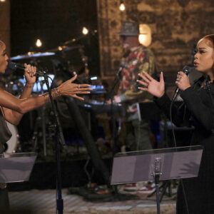 NariYella and Chloe Battle on 'The Voice'